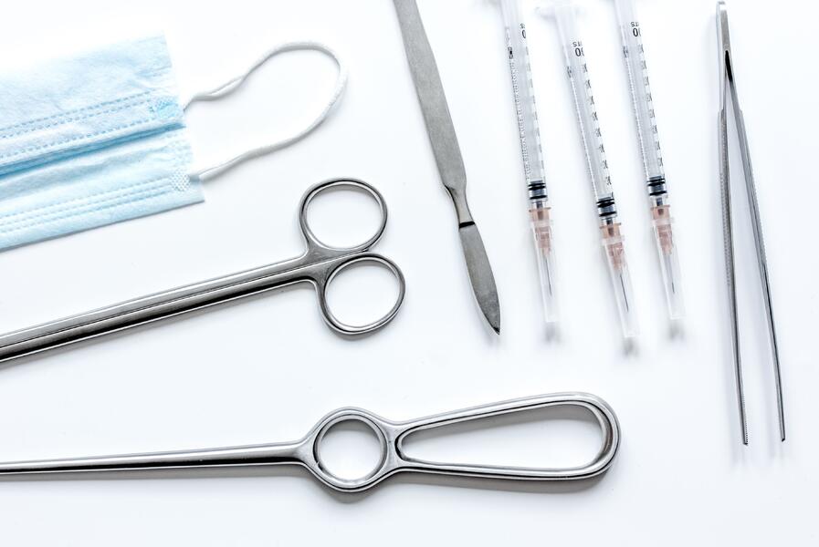 Chirurgisches Equipment